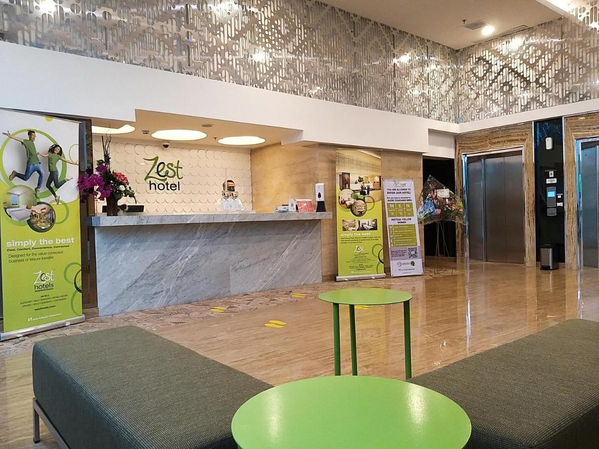 Zest Parang Raja Solo By Swiss-Belhotel International Bonorejo Exterior photo